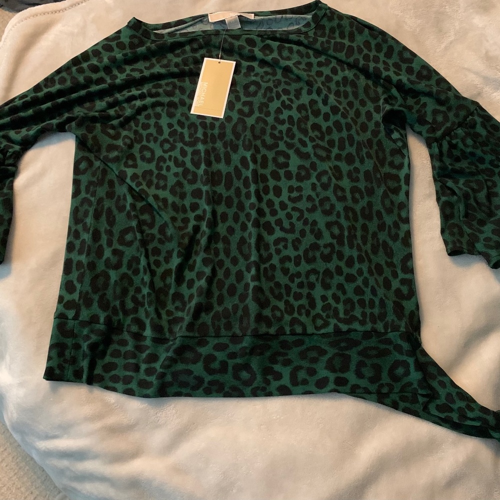 Long sleeve leopard shirt